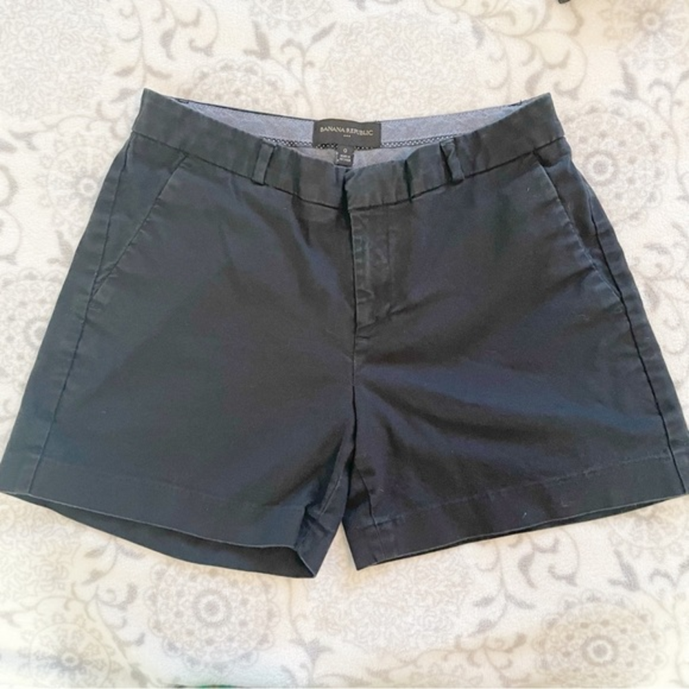 Banana republic black shorts‎ size 0